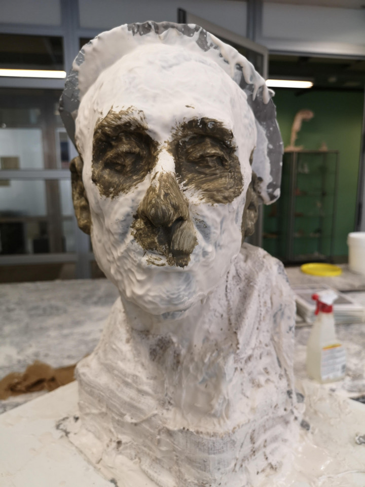 Academie Arendonk opleiding volwassenen Deeltijds Kunstonderwijs DKO Beeldende en Audiovisuele Kunsten BAK langlopende studierichting 4de graad optie Beeldhouwen en Ruimtelijke kunst